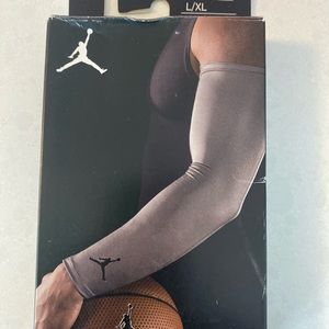 Jordan Sport Sleeves Size L/XL